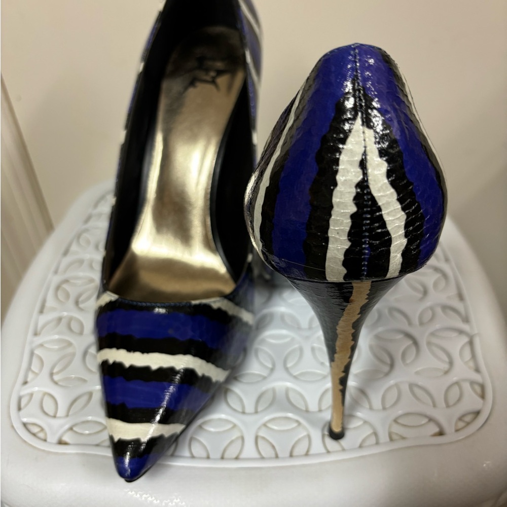 Purple-multi shoe size 11. Ready for the holiday and that special holidays
